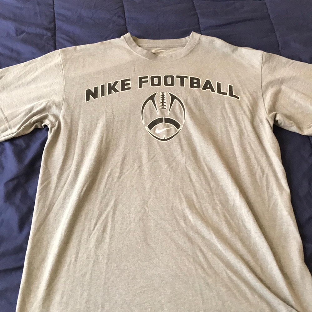 Nike tee